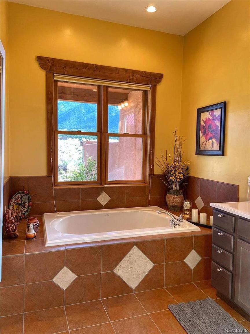 Mountain View & Bath *